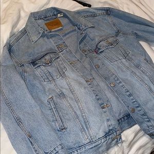 Levis oversize denim jacket